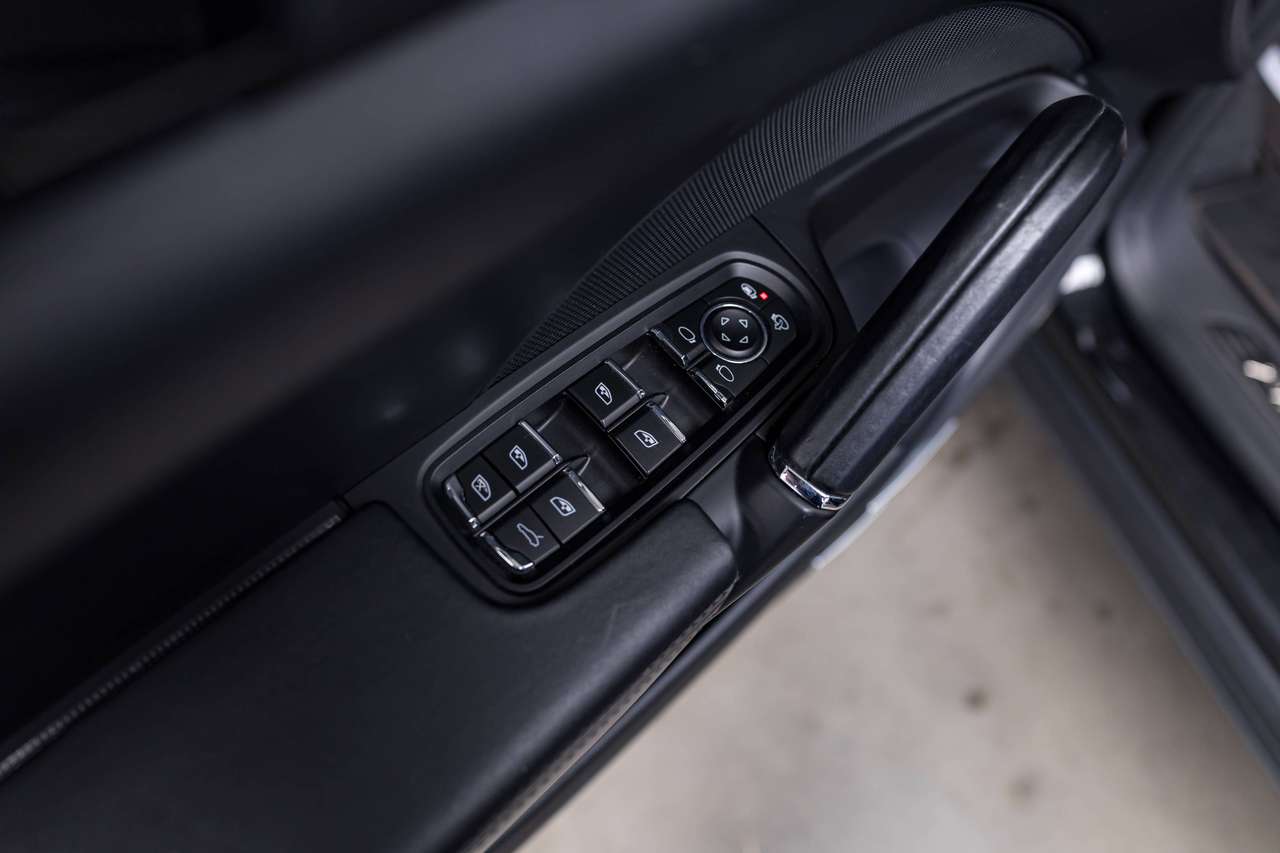 Porsche Cayenne PLATINUM EDITION|LUCHTGEVEERD|BOSE SOUND SYSTEM|PANO|CAMERA|WEGKLAPBARE TREKHAAK|SPORTCHRONO|LA|CC| — foto 19 van 25