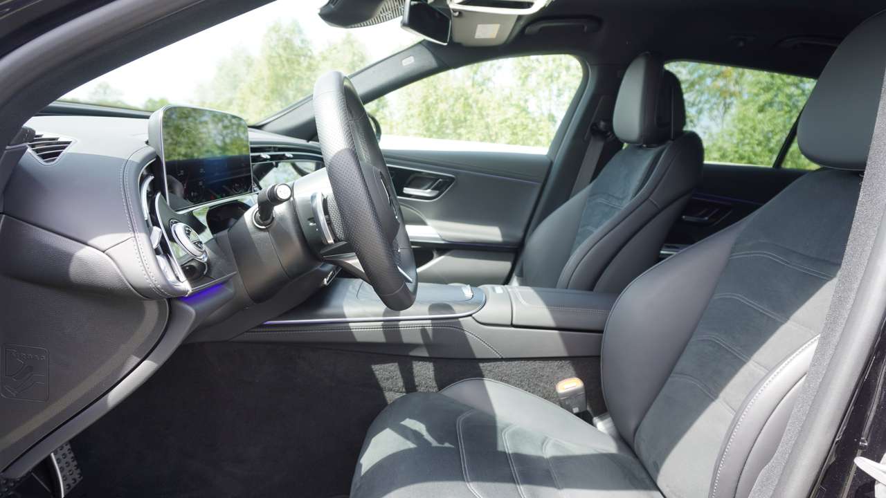 Mercedes-Benz E 300 e AMG/HYPERSCREEN/KEYLESS/20"/DRAADLOOS LADEN GSM — foto 14 van 18