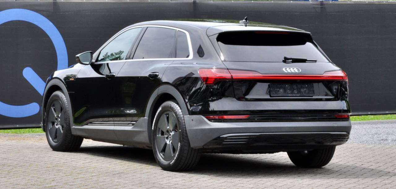 Audi e-tron 50 QUATTRO GPS CAMERA CARPLAY ELEKKOFFER VERWARMDE ZETELS — foto 3 van 18