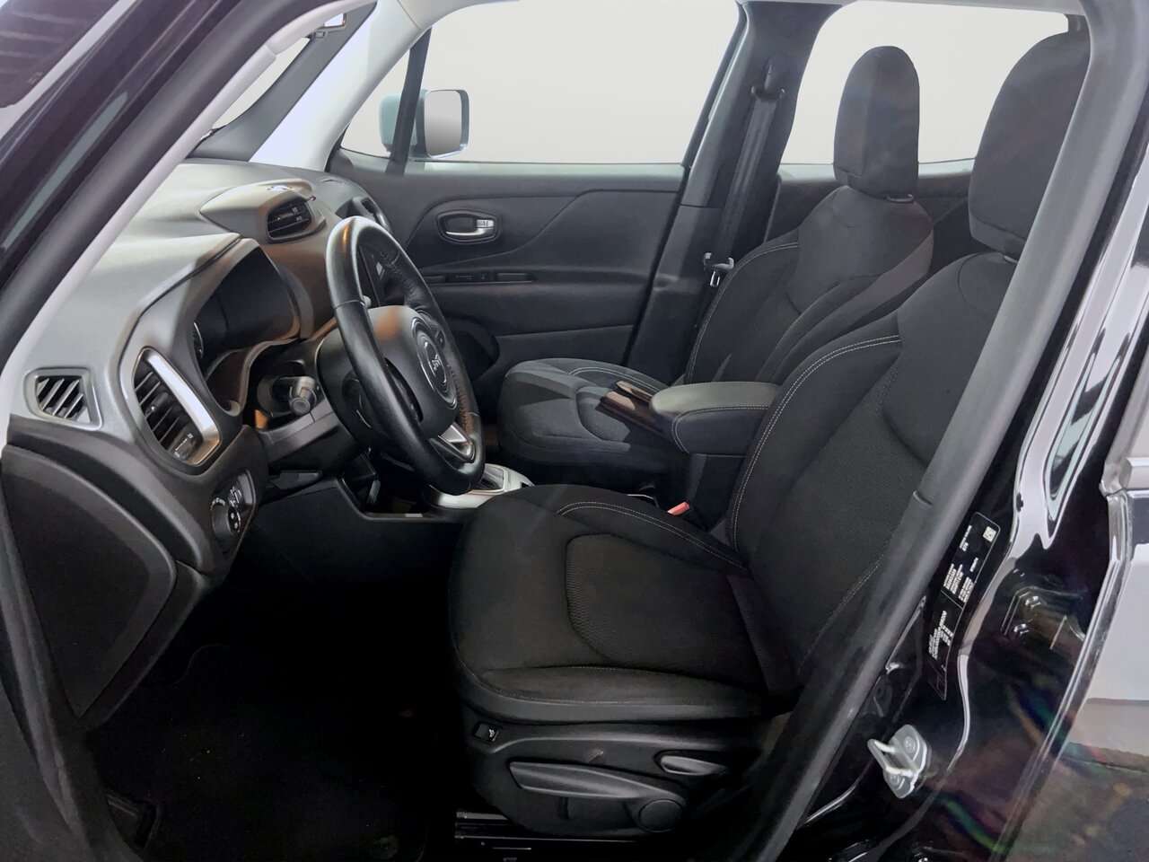 Jeep Renegade Automaat/Limited/Led/Navi/PDC — foto 22 van 25