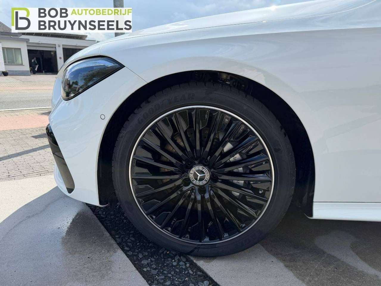 Mercedes-Benz CLE 180 Amg Line | Nightpakket | Panodak | 360°camera | Distronic | Memoryzetels — foto 10 van 23