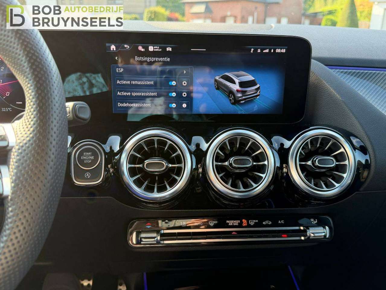 Mercedes-Benz GLA 180 Amg line | Nightpakket | 360° camera | Panodak | Distronic — foto 12 van 25