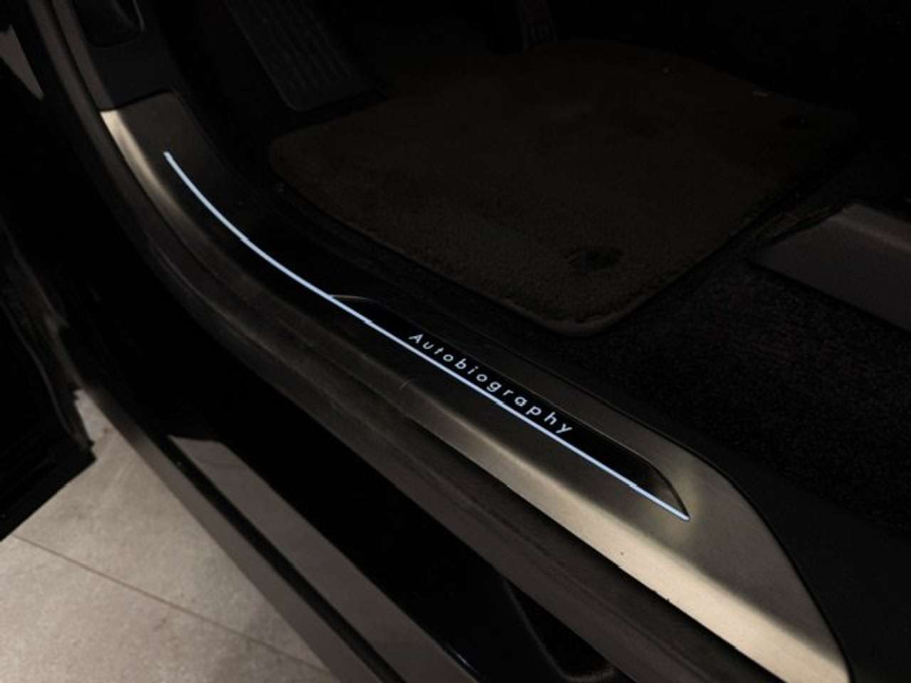 Jaguar F-Pace R-SPORT BENZINE AWD AUTOMAAT-OPEN DAK-SPORT SEATS — foto 23 van 23