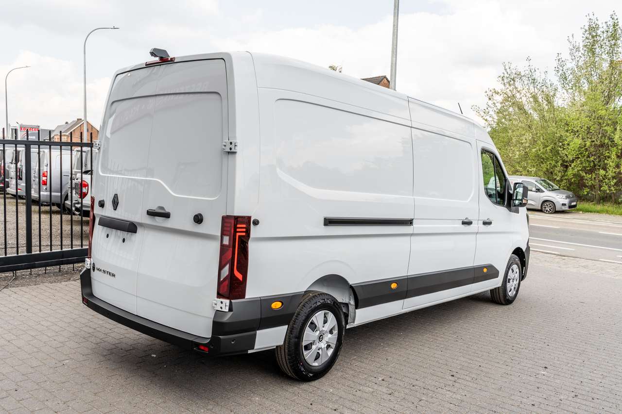 Renault Master 2.0dCi L3H2 - Automaat - Navigatie - 33.000excl — foto 3 van 13