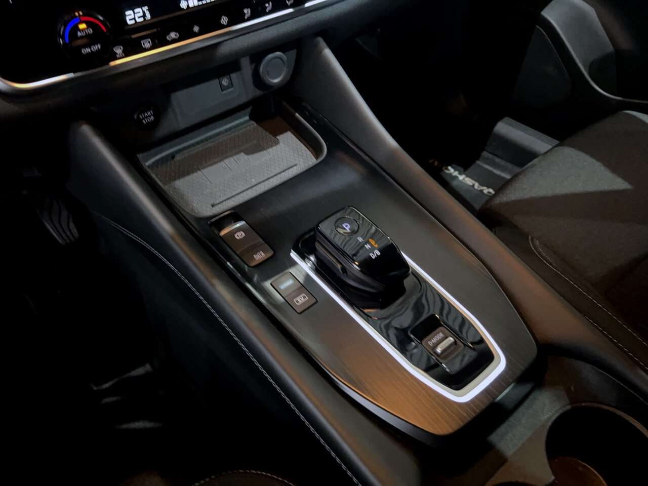 Nissan Qashqai E-Power Tekna/360Camera/Panodak — foto 11 van 25
