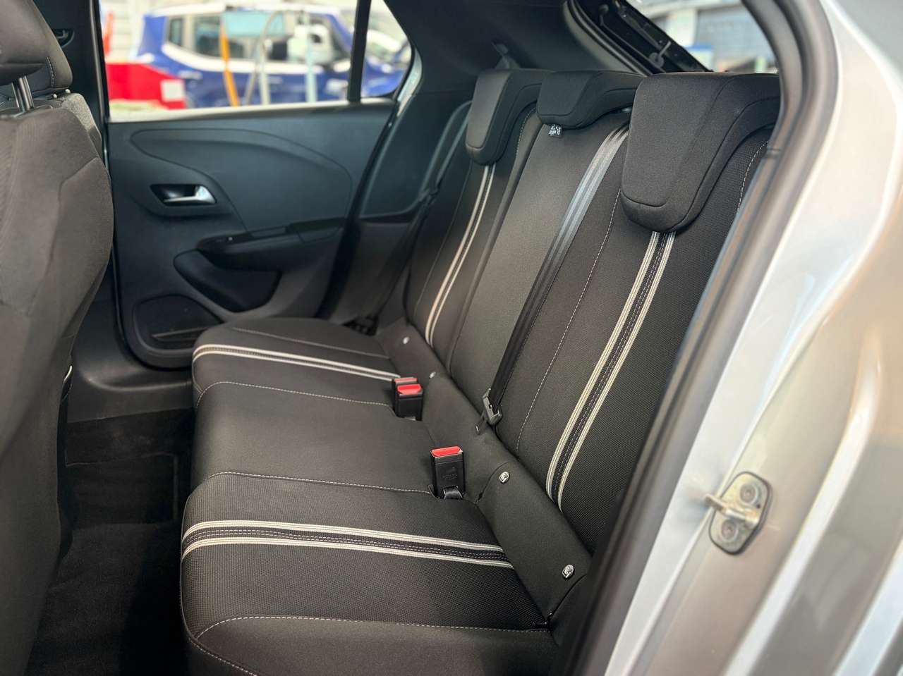 Opel Corsa 1.2i GS- Line met panoramisch dak! — foto 7 van 17