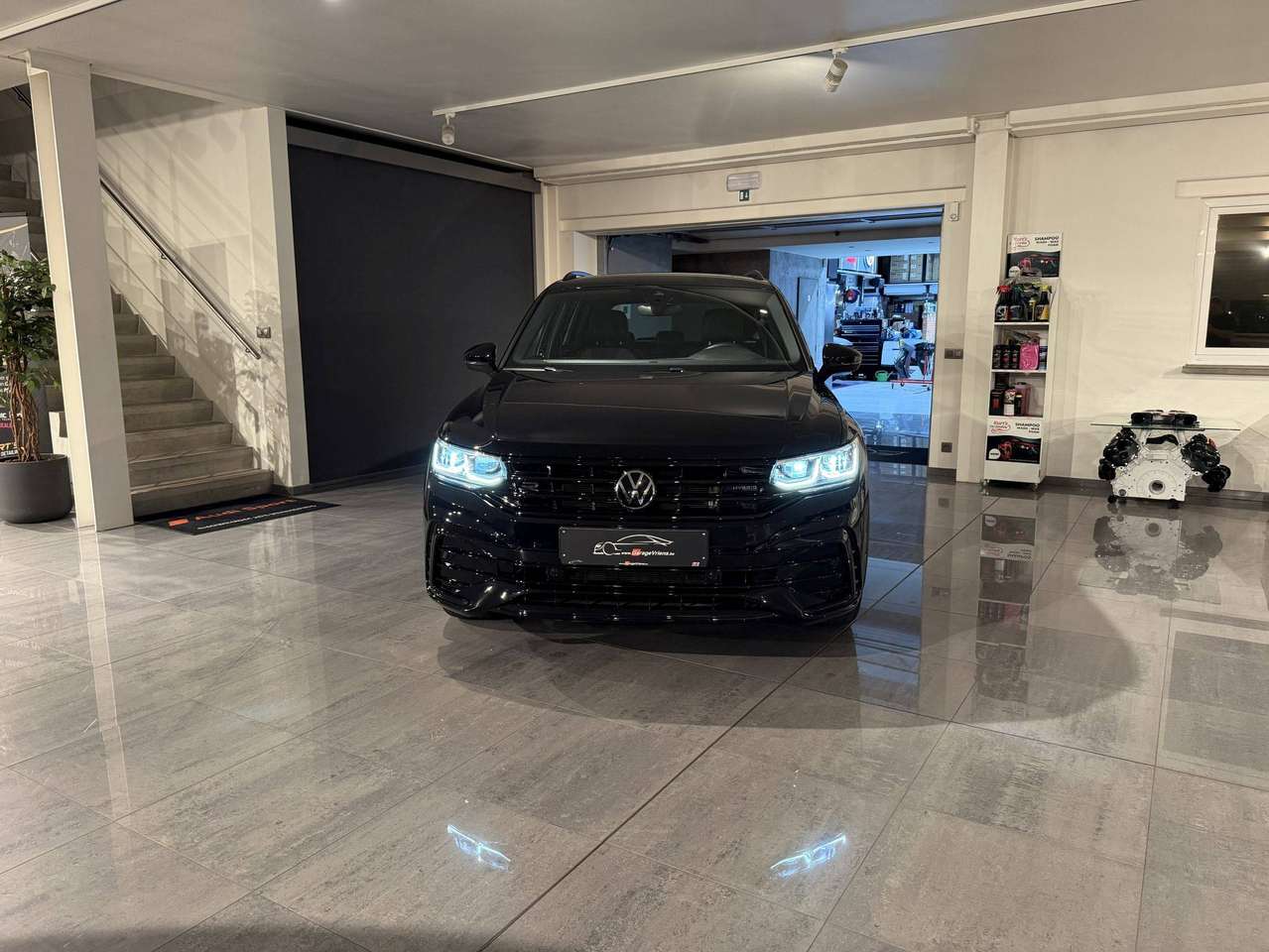 Volkswagen Tiguan 245PK PLUG IN * R-LINE * ALCANTARA * CAMERA * LED * KEY LESS * 20" BLACK R VELGEN * VIRTUAL COCKPIT * BLACK PACK — foto 22 van 22