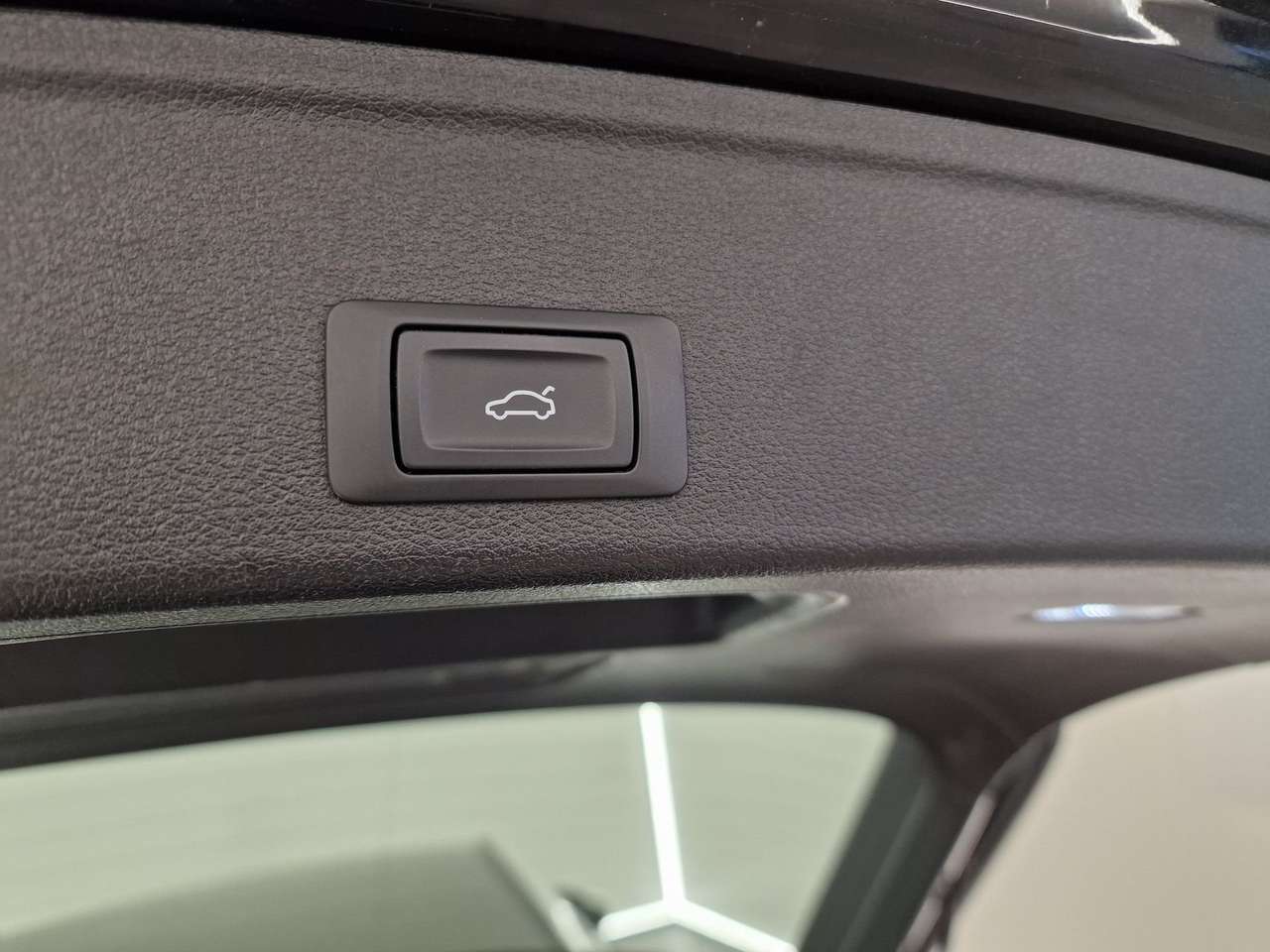 Audi A4 S-LINE HYBRID BENZINE AUTOMAAT 57000KM!!! — foto 8 van 16