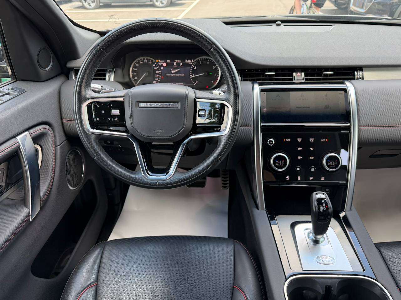 Land Rover Discovery Sport SPORT 4WD R DYNAMIC VERWARMD STUUR VERWARMDE ZETELS V+A CARPLAY ELEKTRISCHE ZETELS — foto 9 van 12