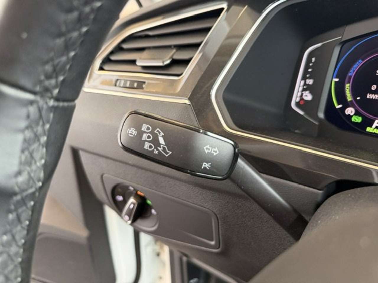 Volkswagen Tiguan LIFE ACTIVE PLUG-IN HYBRIDE AUTOMAAT  46000KM!!!! — foto 21 van 23