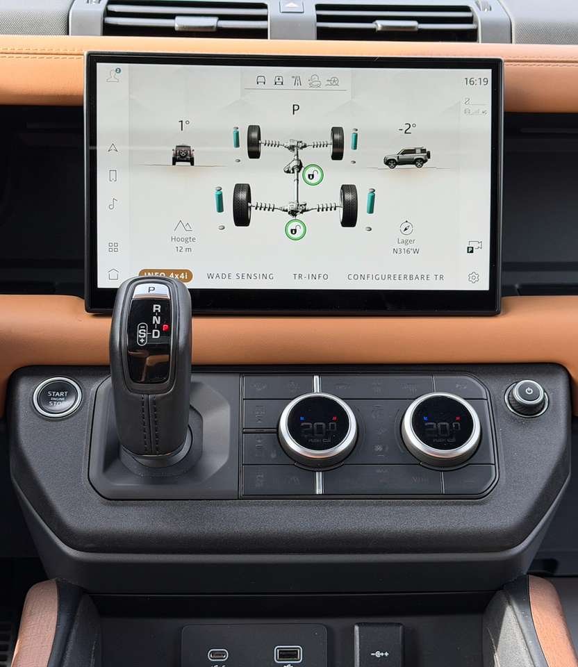 Land Rover Defender D300 KAHN PANO MERIDIAN 360°CAM VERWAMD EN GEVENTILEERD LEDER — foto 12 van 20