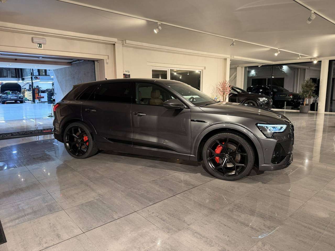 Audi Q8 e-tron SOLD BIJ GARAGE VRIENS YVES BV!!!! — foto 21 van 25