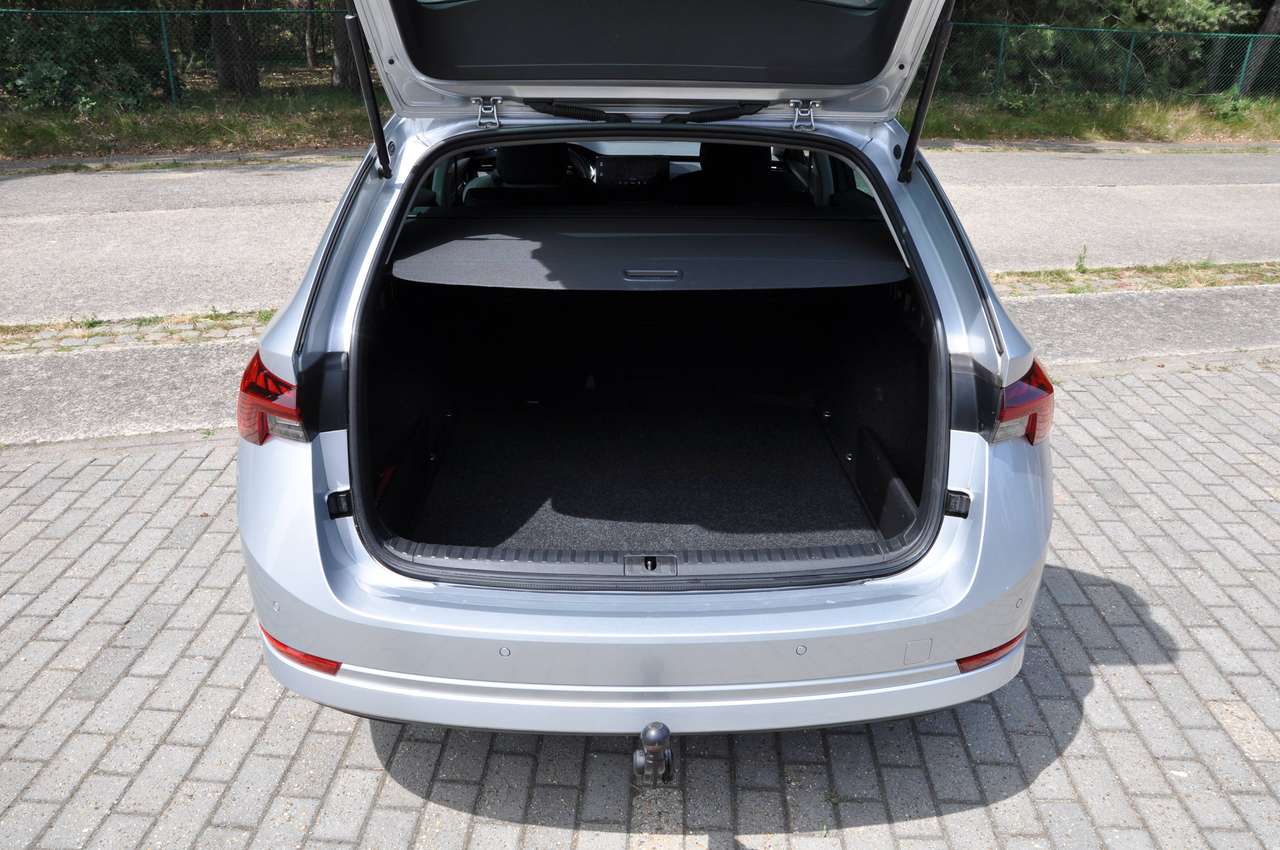 Skoda Octavia Combi "Break" CLEVER 1.0 TSI eTec - AUTOMAAT - MILD HYBRIDE -16.000 Km — foto 15 van 15