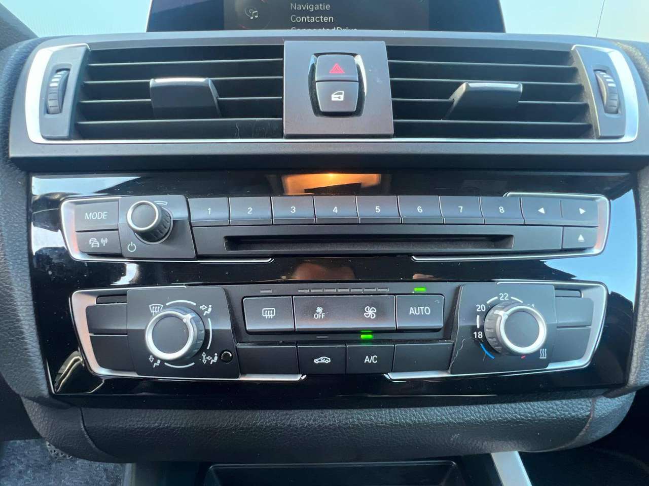 BMW 116 leder - cruise - vers onderhoud - mogelijkheid tot CarPlay — foto 19 van 25
