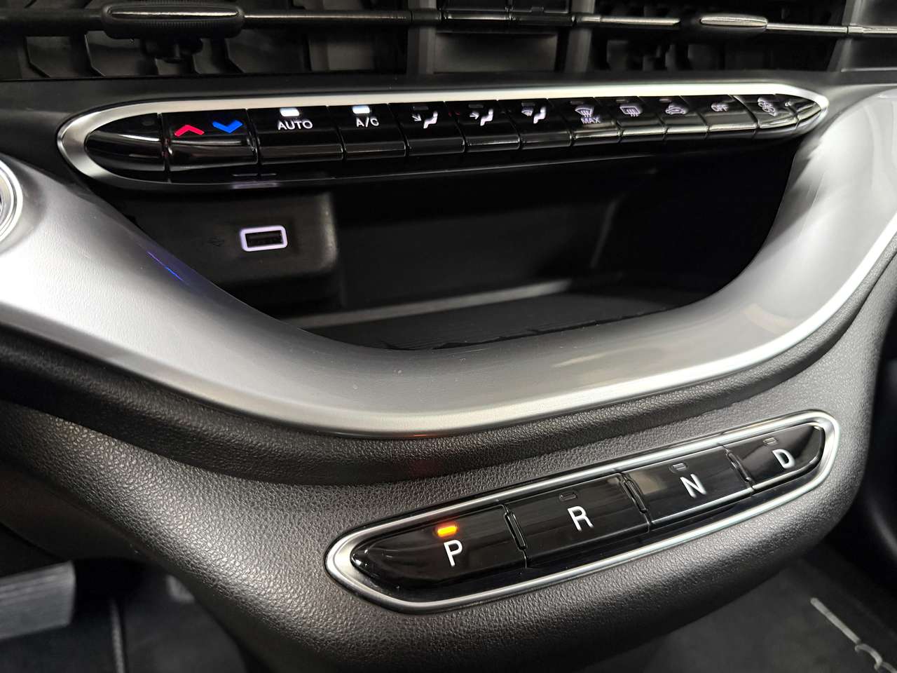 Fiat 500e Icon 24kWh BAT SoH 94% DAB*NAVI*CARPLAY*CC*LANEASS*AAC — foto 17 van 25
