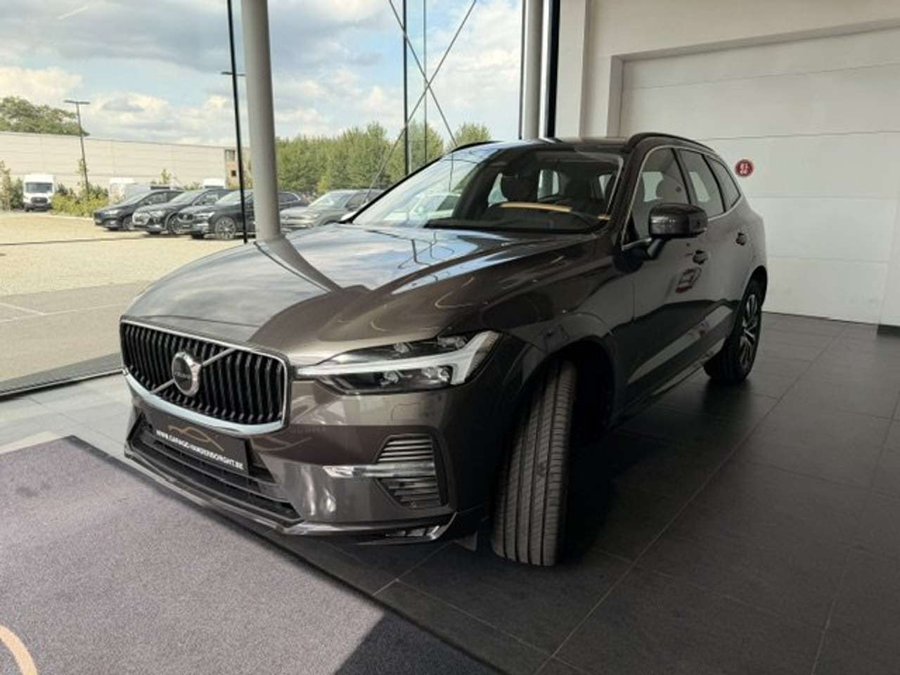 Volvo XC60 PLUS DARK B5  AWD AUTOMAAT +TAL VAN OPTIES — foto 3 van 22