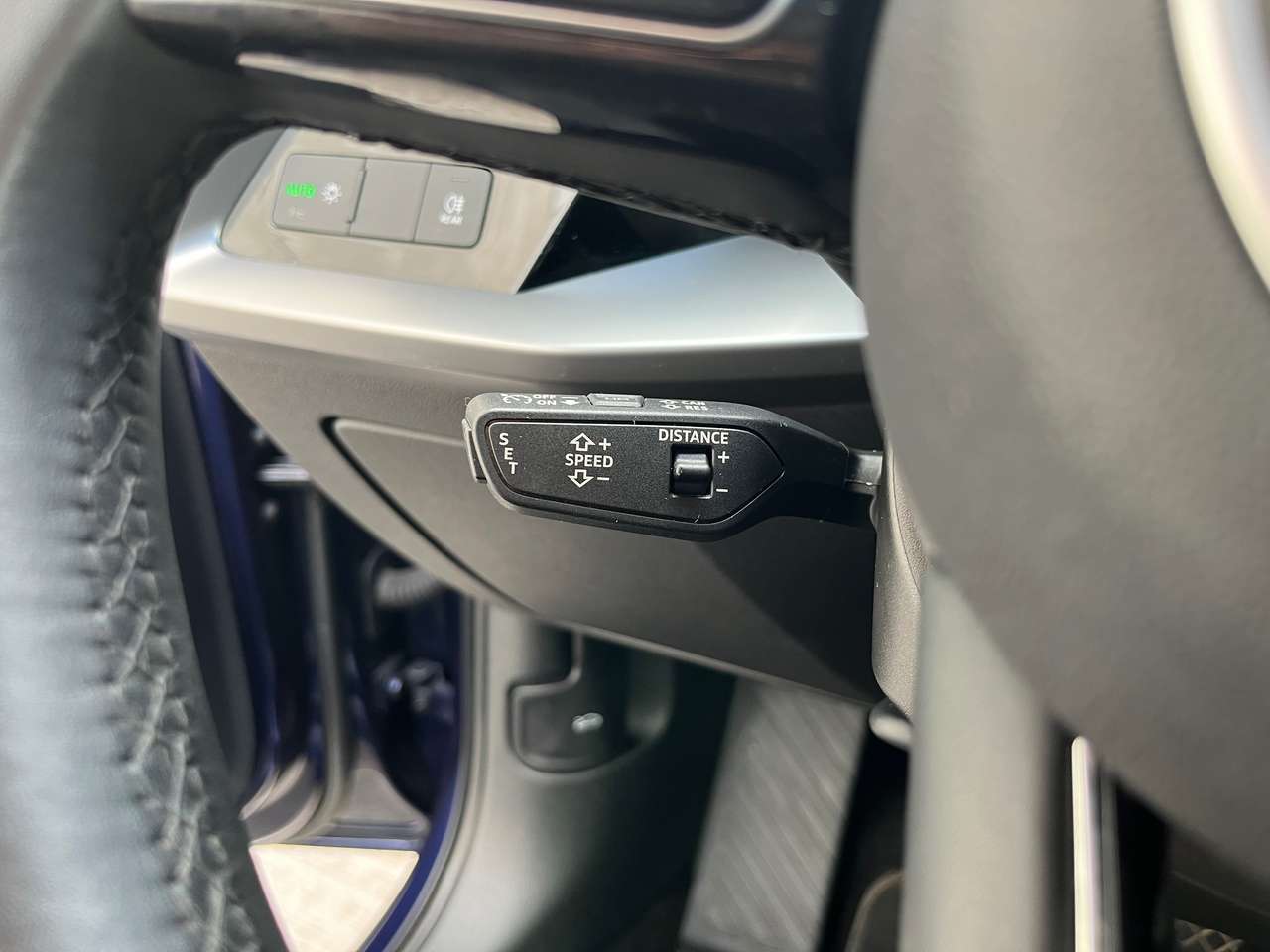 Audi A3 A3 Sportback MHEV 30 eTFSI Business Attraction S-Tronic /LEATHER / HEATED SEATS / LED / PDC / COCKPIT / CARPLAY /ACC PREP — foto 11 van 19