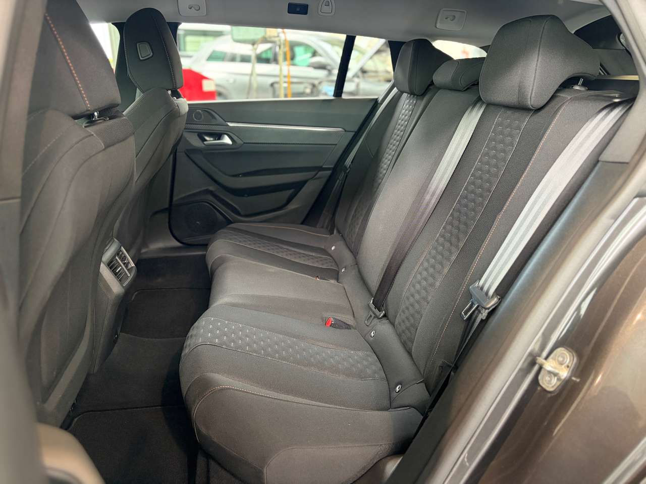 Peugeot 508 SW Active Pack S — foto 7 van 19