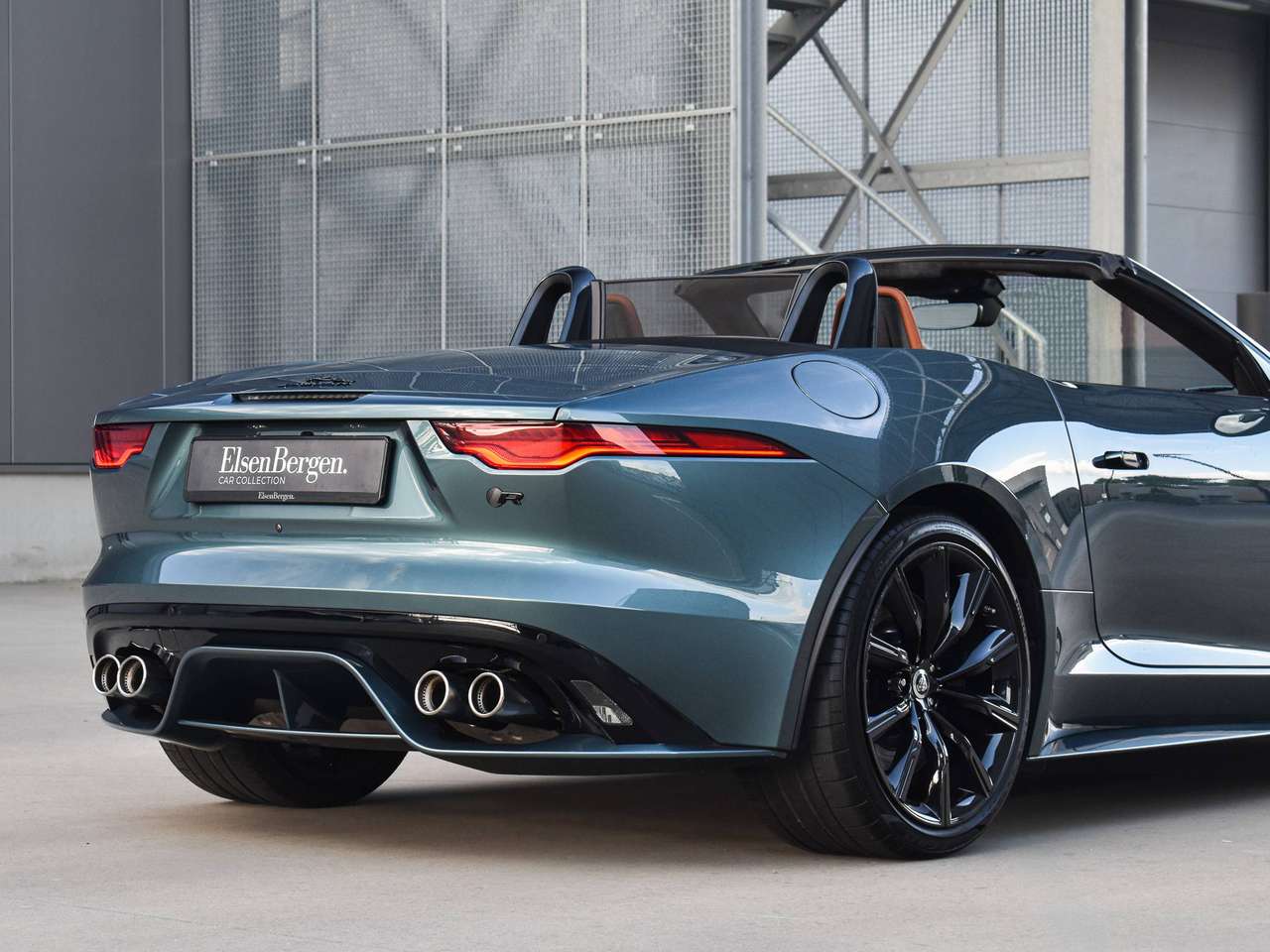 Jaguar F-Type 5.0 V8 R Cabriolet AWD P575 / Giola Green / Black Pack / FULL — foto 16 van 25