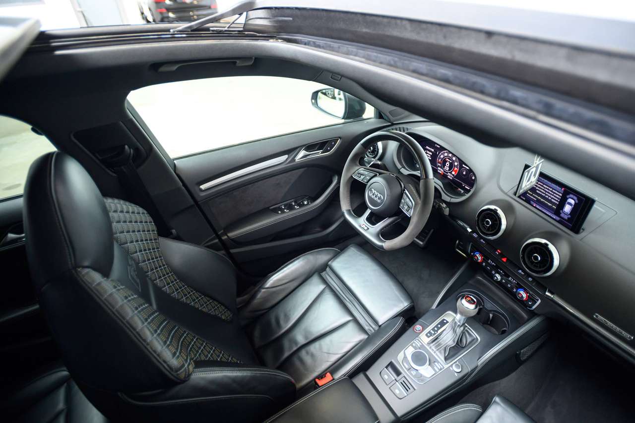 Audi RS3 Sportback 2.5 TFSI | GARANTIE | PANO | KUIPSTOELEN — foto 6 van 25