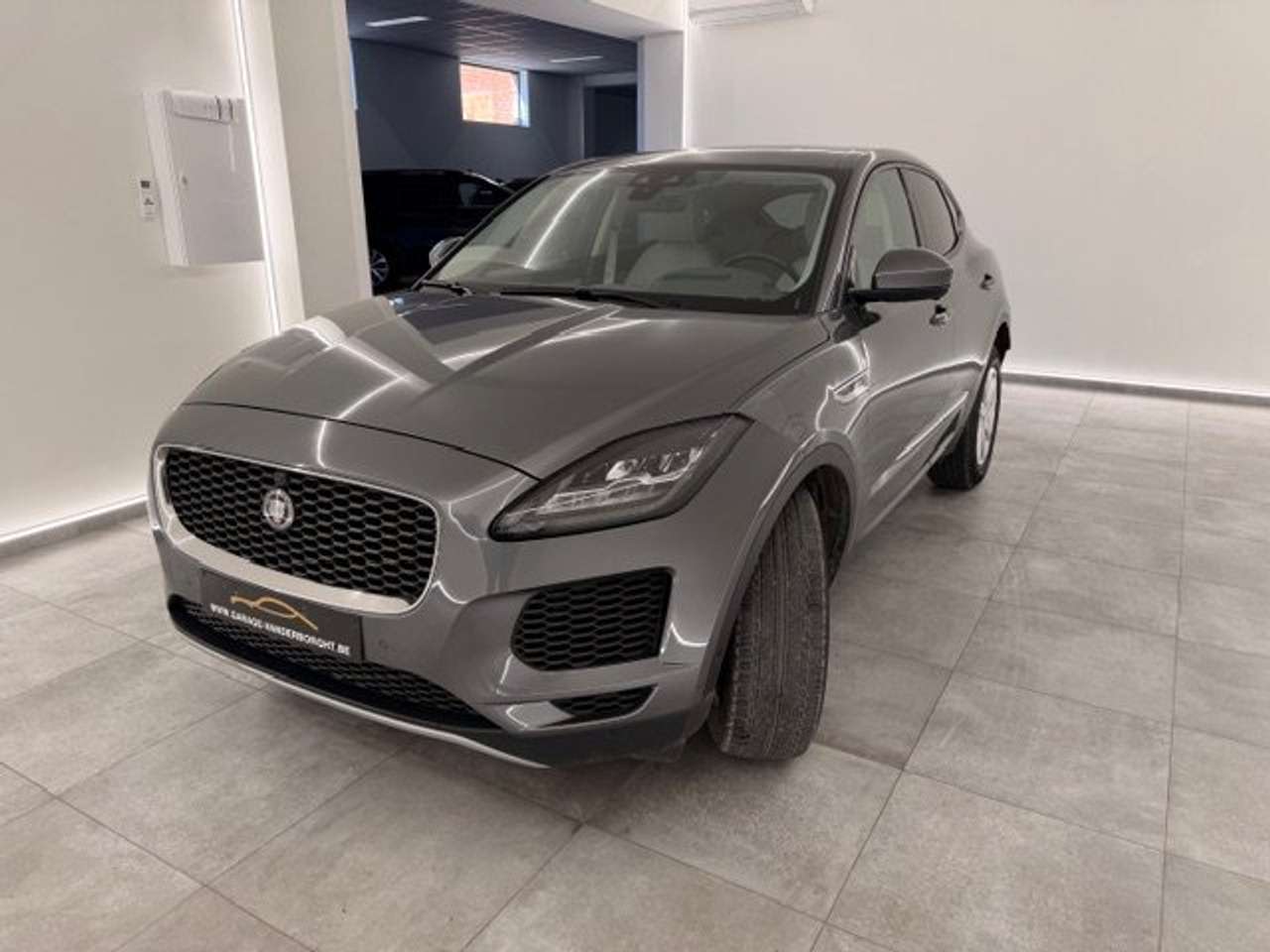 Jaguar E-Pace BENZINE AWD AUTOMAAT+TAL VAN OPTIES-49000KM!!! — foto 2 van 22
