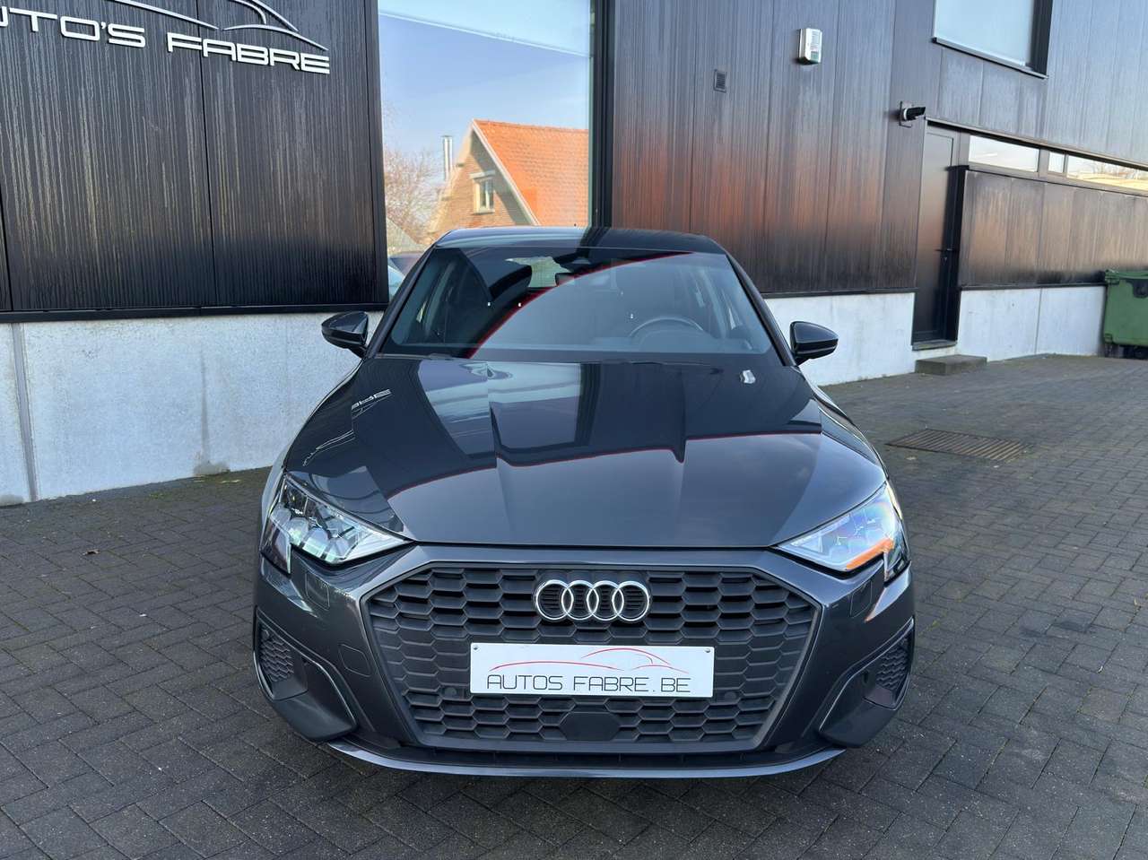 Audi A3 30 TSI 5 deurs S-Tronic Sport Line Leder  !!! — foto 2 van 19