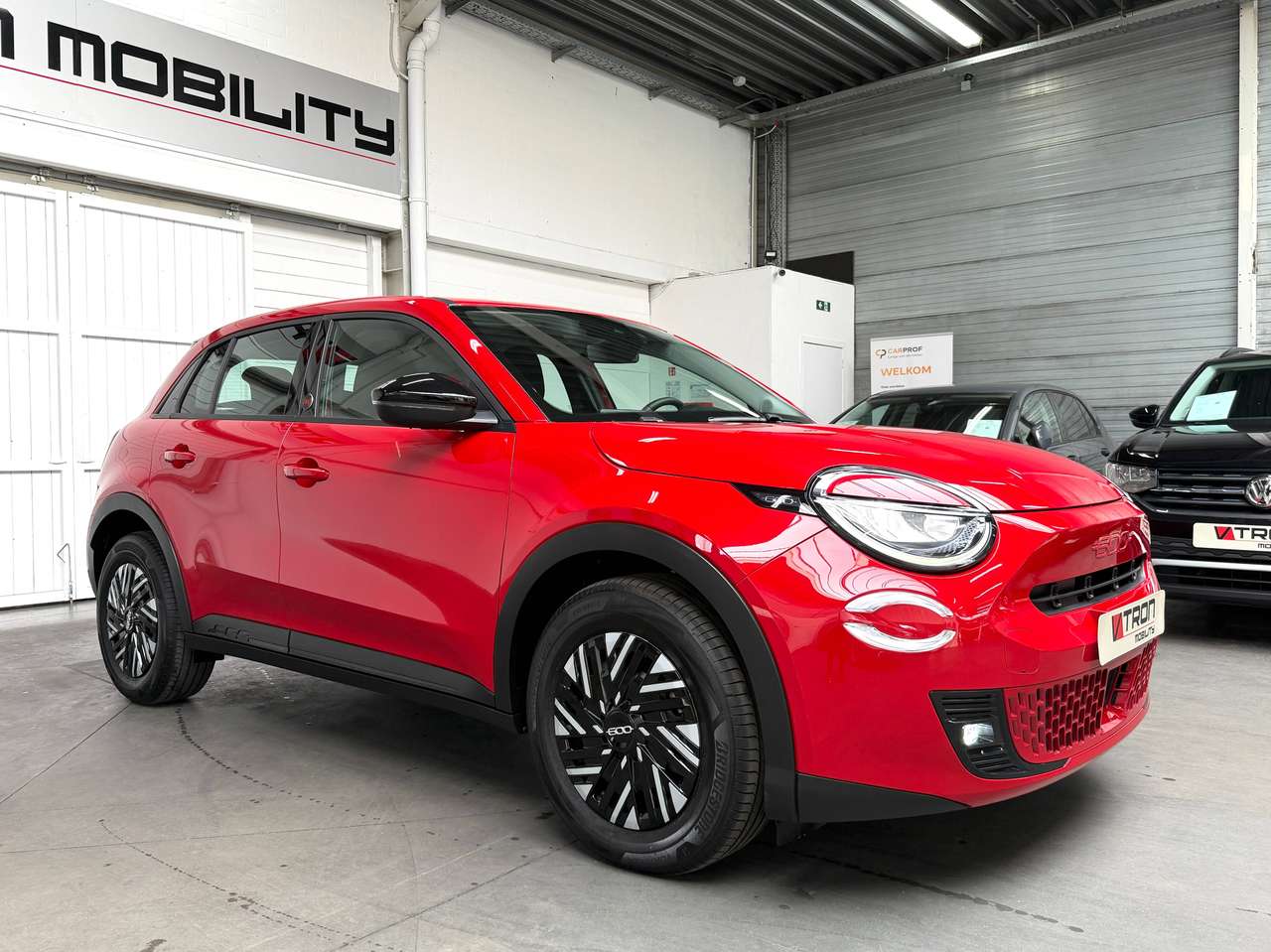Fiat 600e e-600 54 kWh Red SOH 95% CARPLAY/ANDROID-AUTO*DAB*NAVI*CRUISE CONTROL*LANE ASSIST*PDC — foto 7 van 25