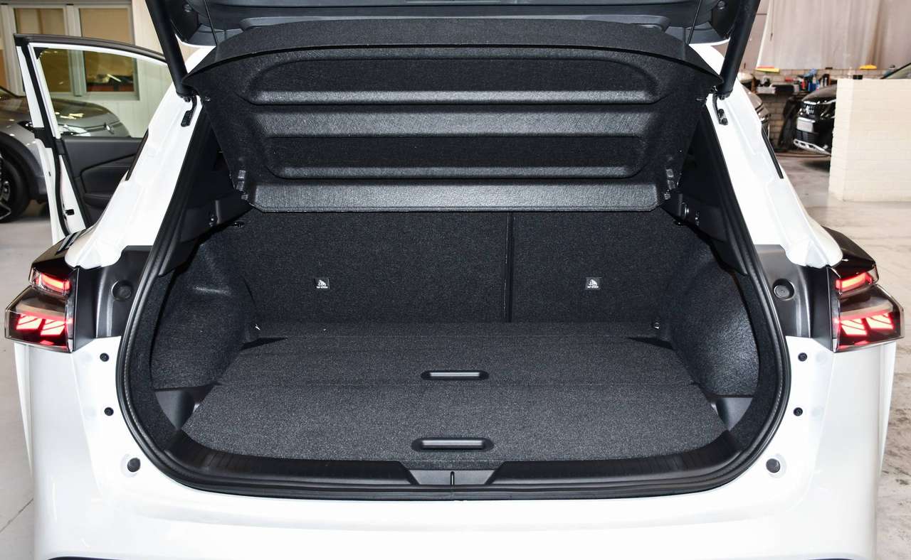 Nissan Qashqai Qashqai 1.3 DIG-T MHEV Tekna Xtronic - NAVIGATIE / PANO DAK / CAMERA / SMARTLINK / BLIS / ACC — foto 19 van 20