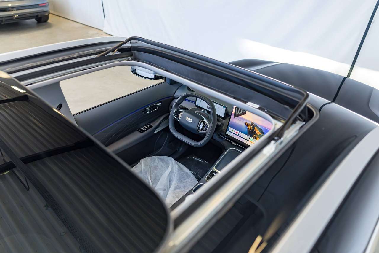 Geely Starray EM-i MAX+|136KM ELEK.BEREIK|8-JAAR-GARANTIE|PANO|MASSAGE|HEAD-UP|PREMIUM-SOUND|360°|KEYLESS|ZETELKOEL.|ZETELVERW. (v/a)| — foto 7 van 25