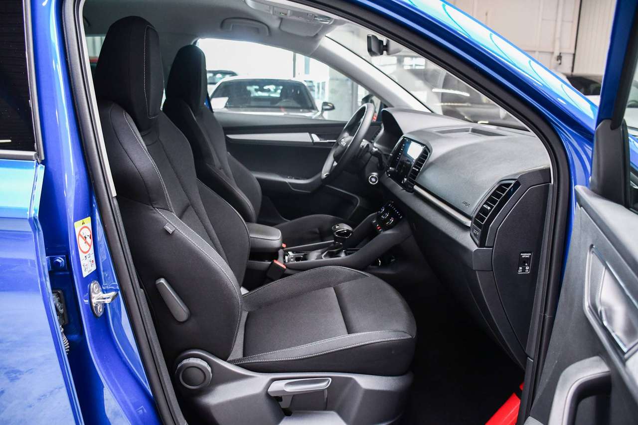 Skoda Karoq Karoq 1.5 TSI ACT Family DSG - NAVIGATIE / CAMERA / SMARTLINK / WINTERPACK / PDC / CC — foto 6 van 21