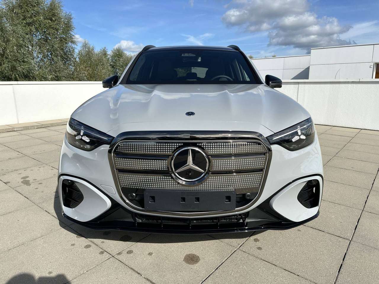 Mercedes-Benz GLC 400 4M ELECTRIC/ACHTERASBESTURING/AMG/RIJASSIST/PANODAK/AIRMATIC/TREKH/BURMESTER — foto 5 van 19