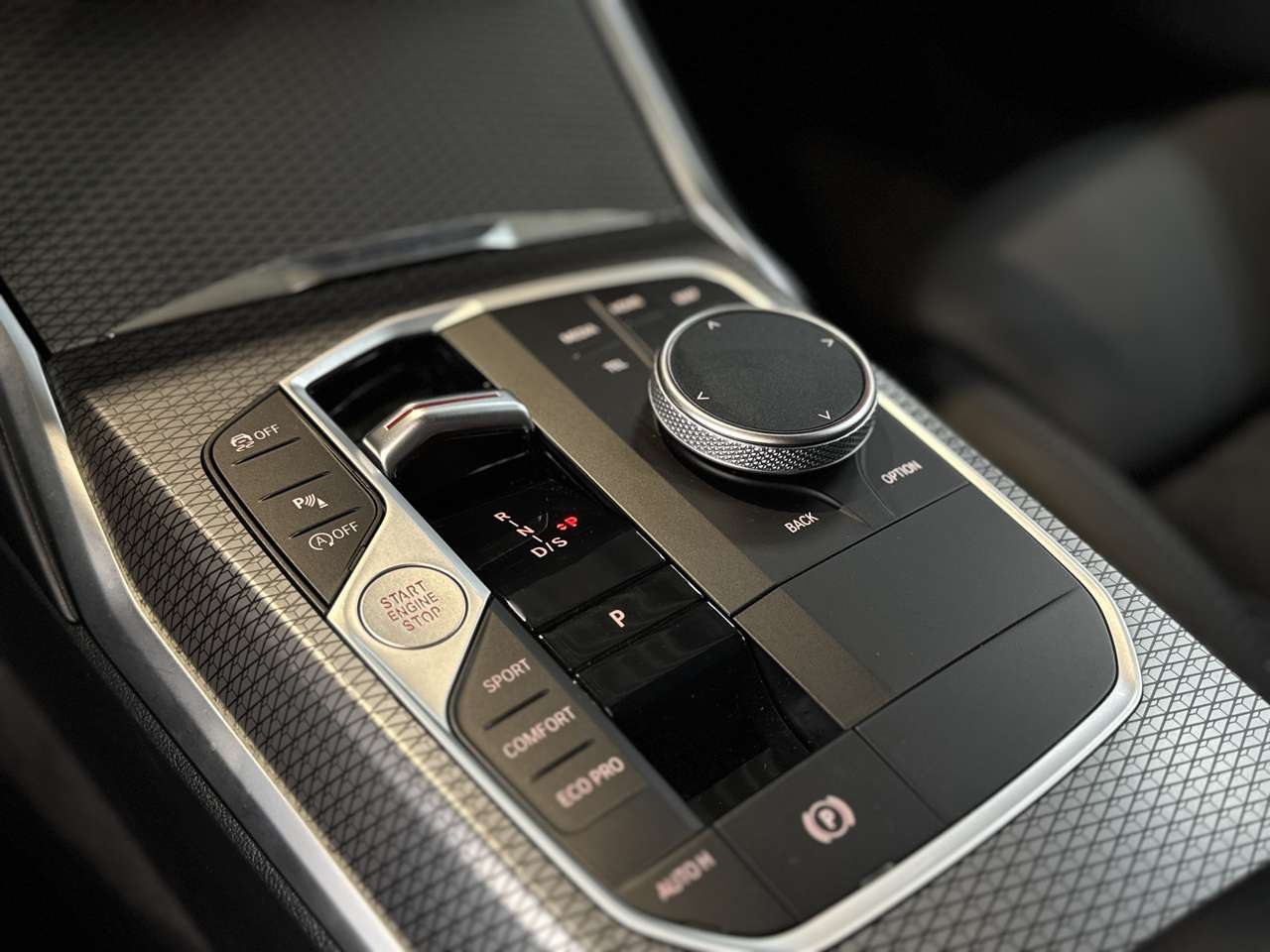 BMW 320 i Touring M-Sport — foto 12 van 20