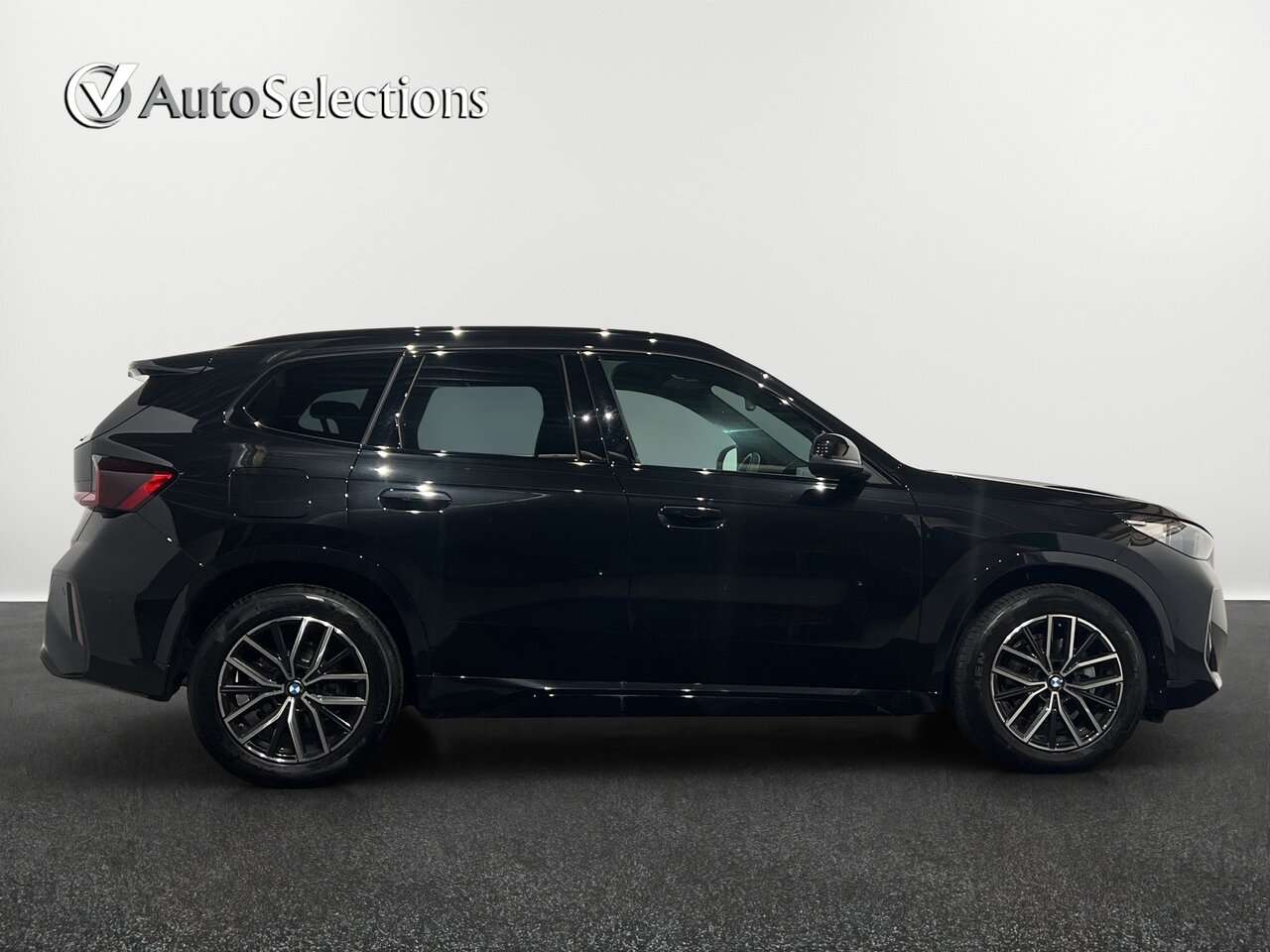 BMW X1 18I M Pack/Camera/Confort acces/Led — foto 8 van 22