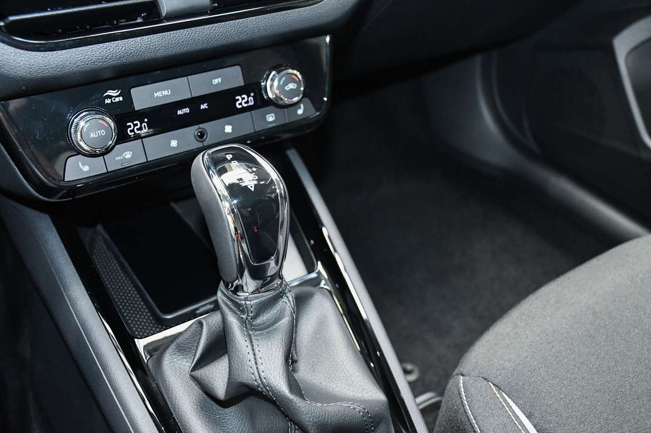 Skoda Kamiq Kamiq 1.0 TSI Selection DSG - NAVI SMARTLINK / PDC — foto 14 van 18