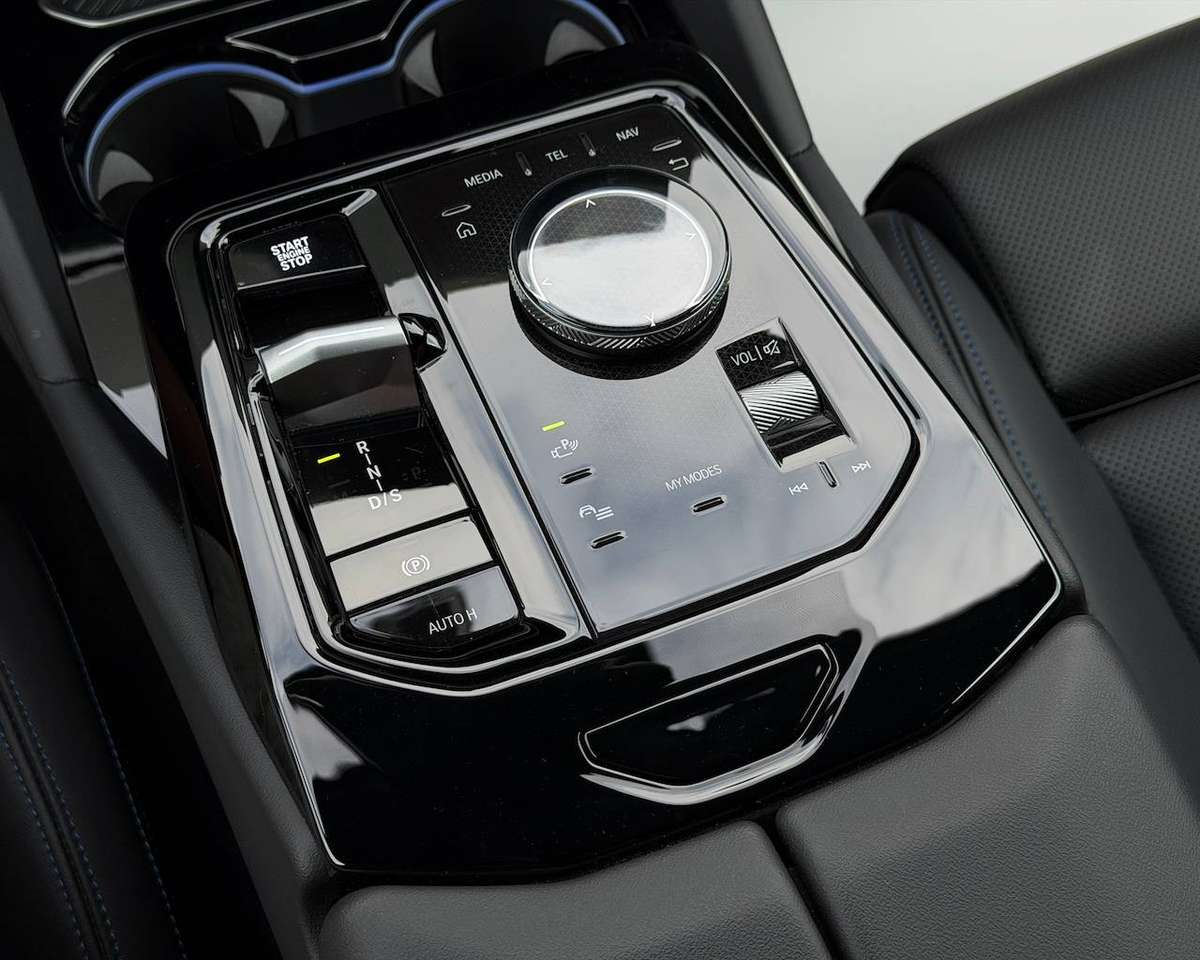 BMW 530 e MPACK PRO HARMAN KARDON HEADUP ICONIC GLOW — foto 23 van 25