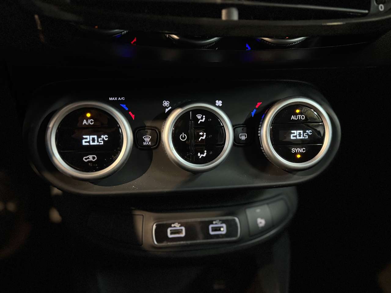Fiat 500X 1.5 Hybrid Sport — foto 15 van 17