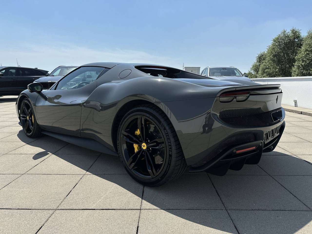 Ferrari 296 GTB PHEV 3.0 V6 DCT — foto 7 van 18