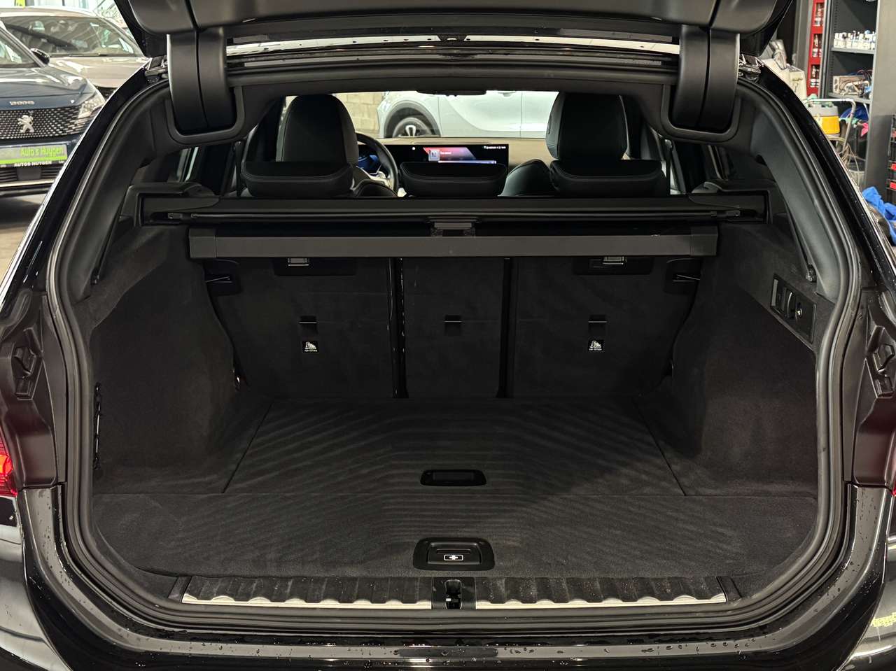 BMW 320 i Touring M-Sport — foto 5 van 20