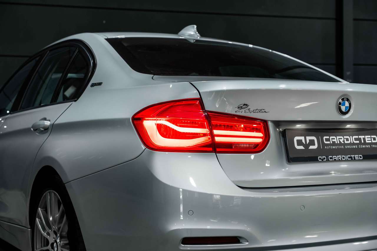BMW 330 LED*AUTOMAAT*LEER* — foto 9 van 25