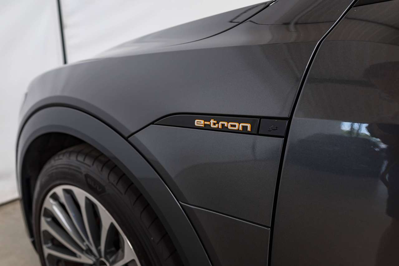 Audi e-tron 95 kWh 55 QUATTRO|2X S-LINE|KEYLESS|SFEERVERL.|ZETELVERW.|ACC|LA|GARANTIE| — foto 11 van 25