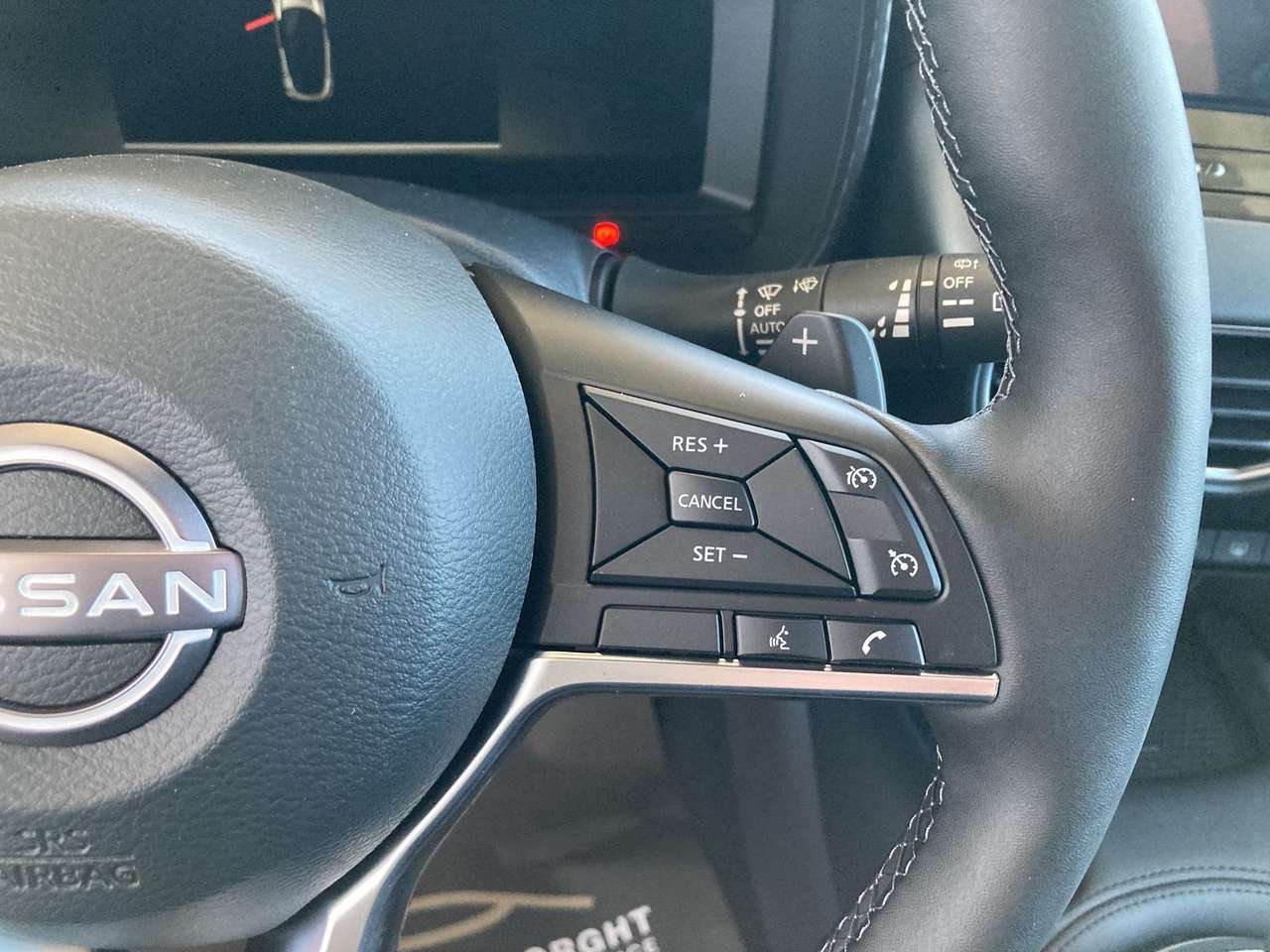 Nissan Juke N-CONNECTA BENZINE AUTOMAAT NIEUW OKM — foto 18 van 20