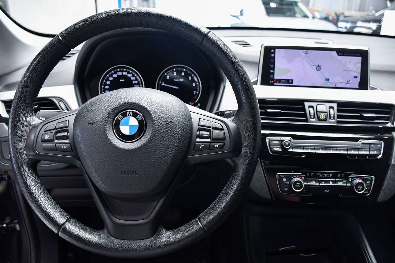 BMW X1 X1 1.5iA sDrive18i Automaat - LEDER / NAVIGATIE / CAMERA / PDC / CC — foto 15 van 18