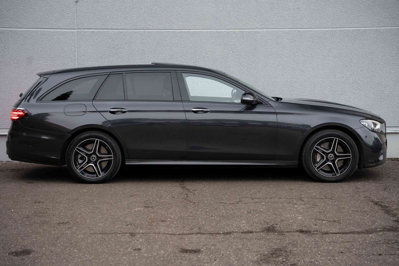 Mercedes-Benz E 300 de T AMG/PANO/MULTIBEAM/HUD/BURMESTER/NAPPA/360° — foto 9 van 25