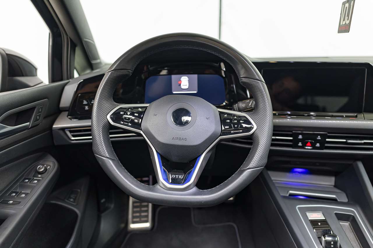Volkswagen Golf GTE PHEV|PANO|KEYLESS|ACC|LA|AMBIENTLIGHT| — foto 18 van 25