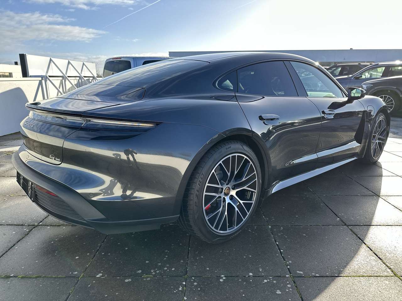 Porsche Taycan 4S Luchtvering Pan. Dak Pass. Display full option! — foto 5 van 19