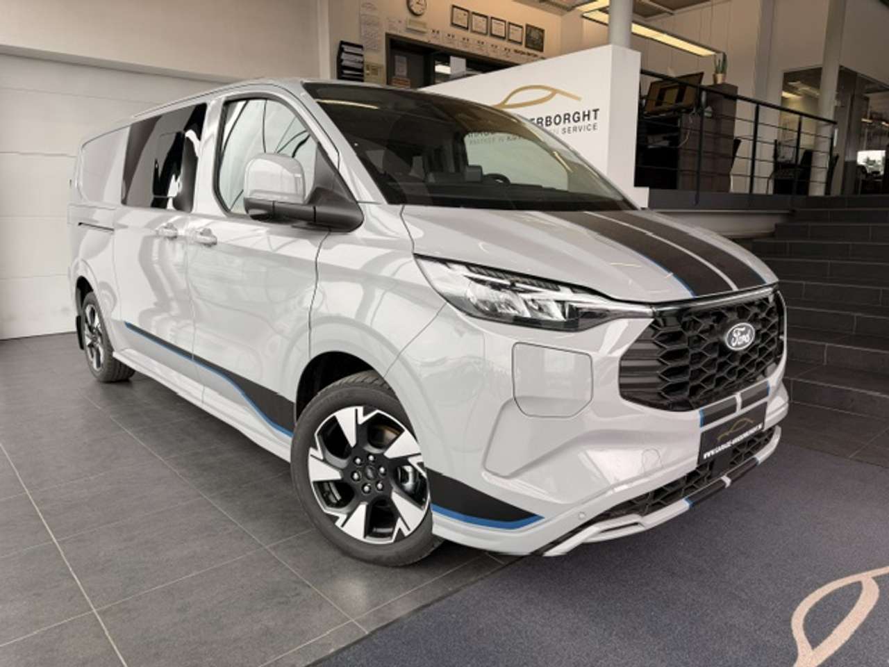 Ford Transit Custom MULTI-USE L2 SPORT PHEV 5 ZIT NIEUW OKM 45400+BTW