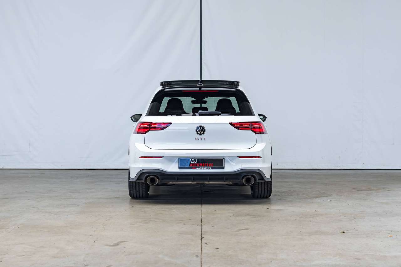 Volkswagen Golf GTI CLUBSPORT|AKRAPOVIC|PANO|HEAD-UP|HARMAN-KARDON|IQLIGHTS|ALCANTARA|HEATEDSEATS|KEYLESS|ACC|LA|GARANTIE| — foto 4 van 25