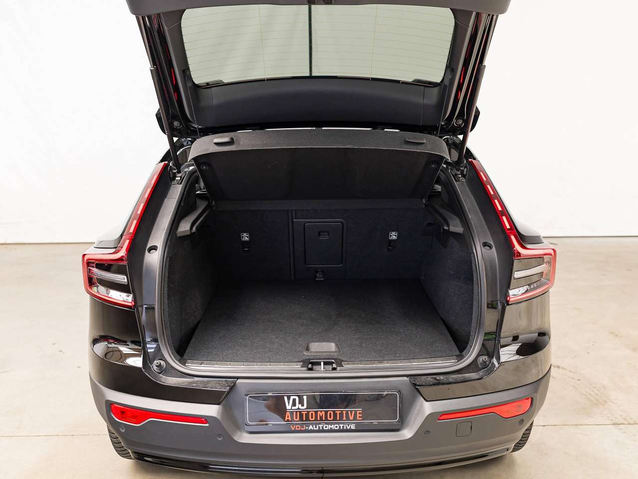 Volvo C40 C40 69 kWh RECHARGE CORE|GARANTIE|ZETELVERW.|HIGH PERF. AUDIO|BLUETOOTH|ACC|LA|CAMERA| — foto 12 van 25
