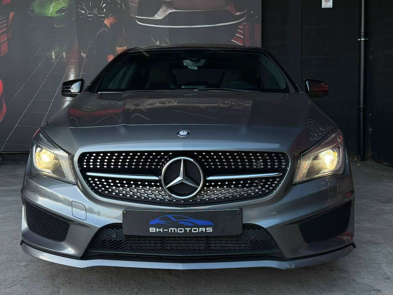 Mercedes-Benz CLA 200 Night Pack AMG LINE — foto 2 van 19