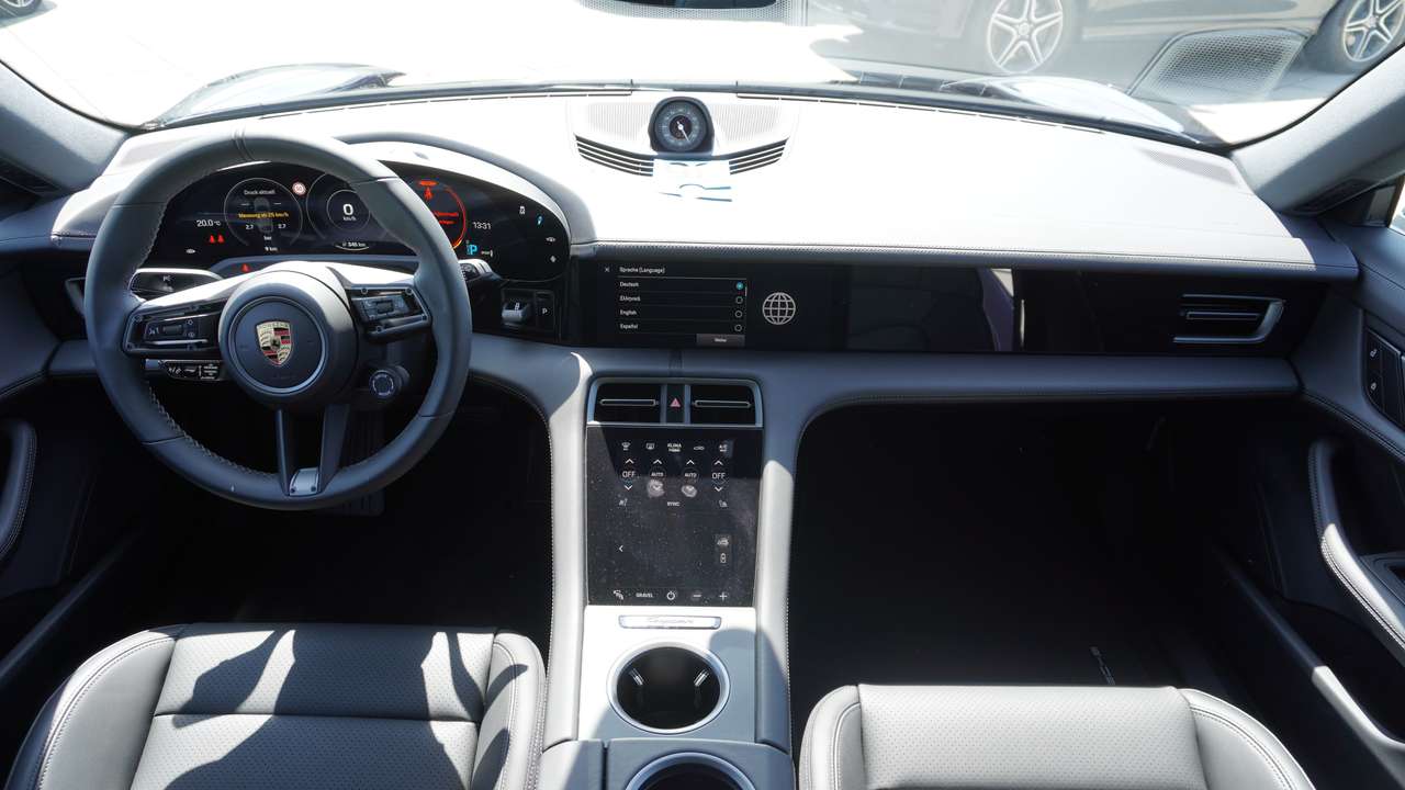 Porsche Taycan 4 CT/-10%!!/21"/LEDER/MEMO/PPBatt+/PASM/LUCHT — foto 13 van 16